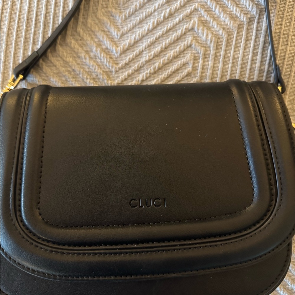 Cluci Black Leather Shoulder Bag